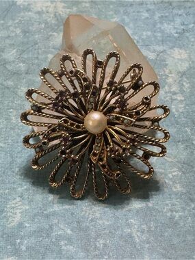 VINTAGE GOLDETTE BROOCH